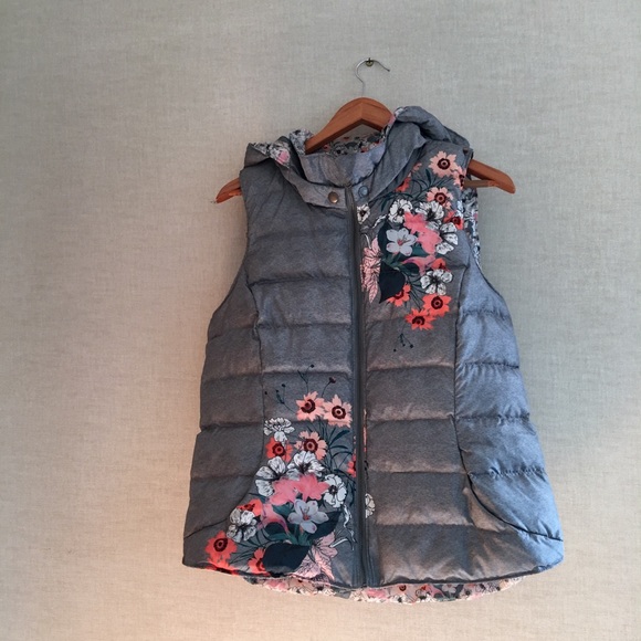 *SOLD*Anthropologie Pure + Good Perennial vest - Picture 5 of 8